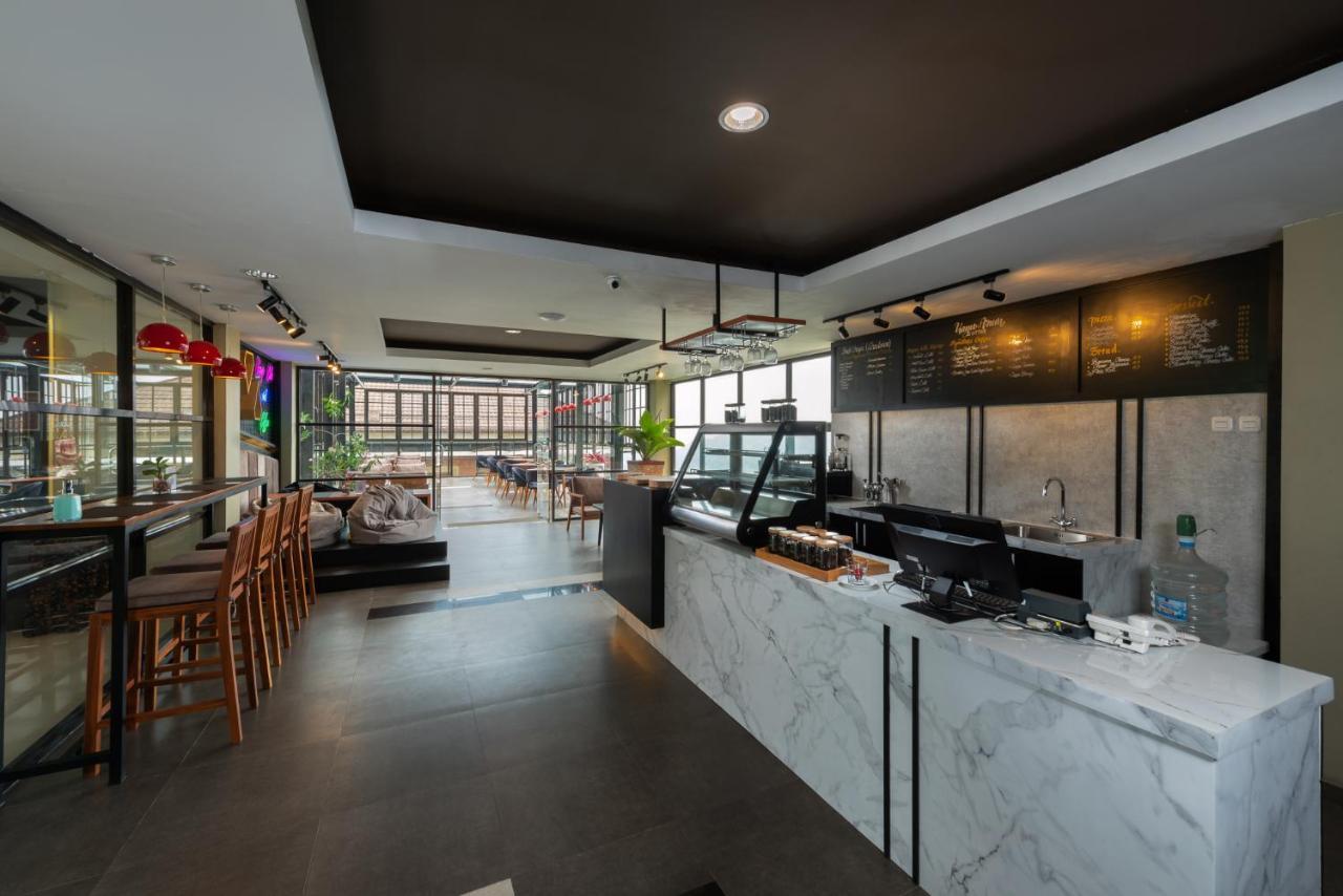 Nava Hotel Tawangmangu Εξωτερικό φωτογραφία