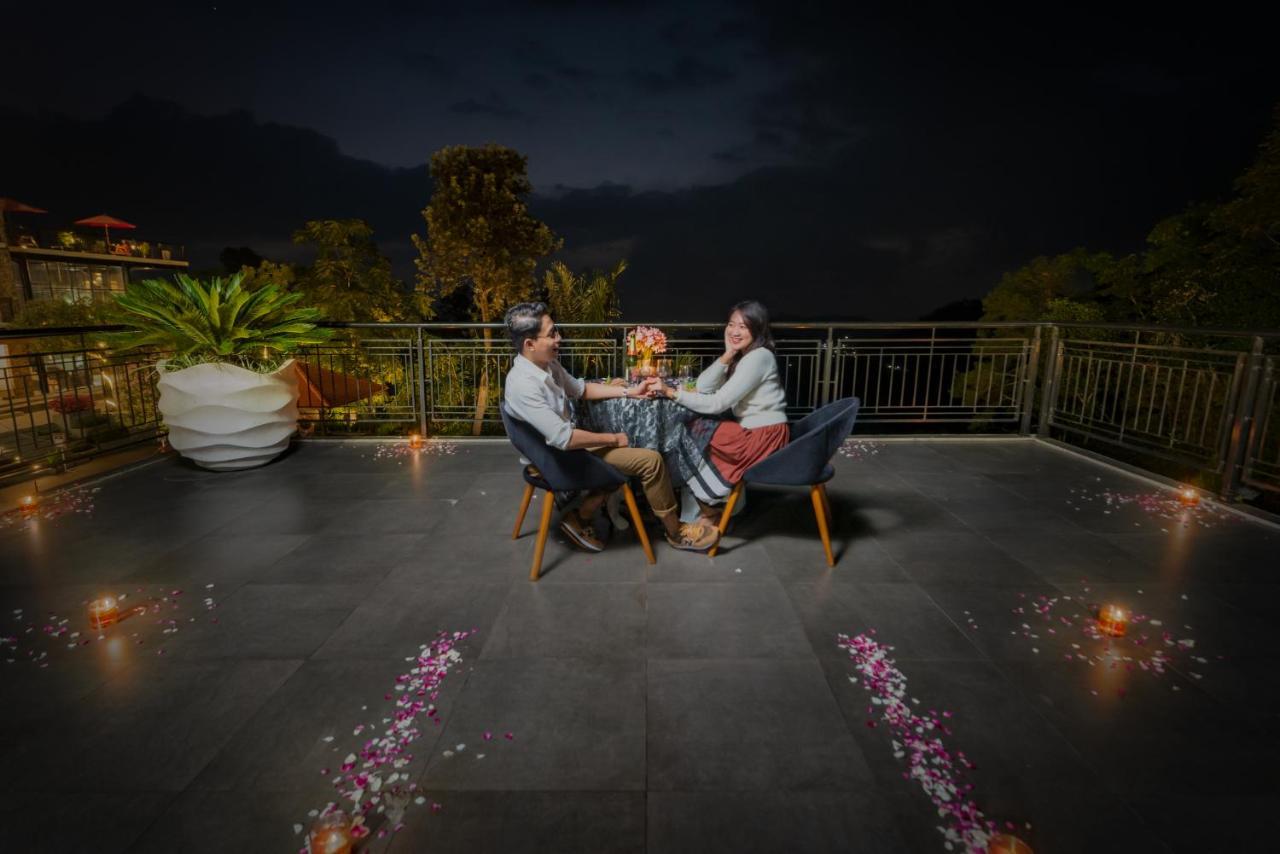 Nava Hotel Tawangmangu Εξωτερικό φωτογραφία